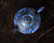 全手工點(diǎn)彩潘壺