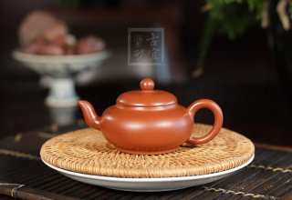 《孟臣壺》 《孟臣壺》