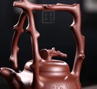 《東坡提梁》宜興紫砂壺全手工泡茶壺工藝美術師大師底槽青泥東坡提梁
