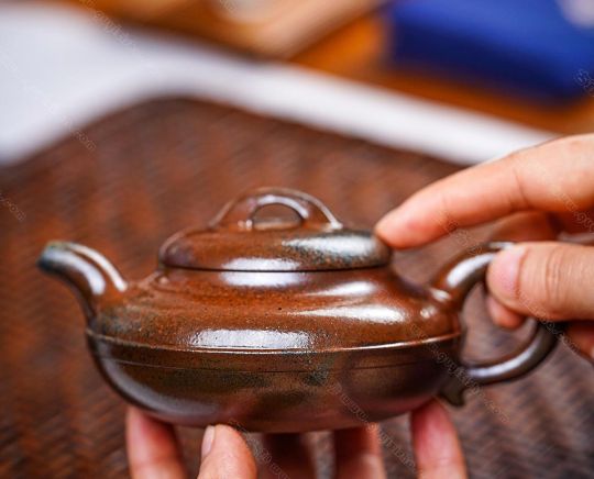 獨(dú)家首發(fā)，品名：線圓。泥料：極品紫泥（