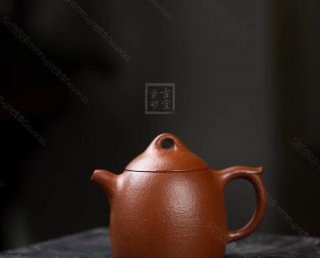 《秦權壺》 《秦權壺》