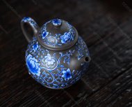 全手工點(diǎn)彩潘壺