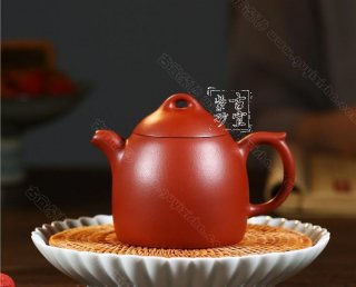 《秦權(quán)》 《秦權(quán)》