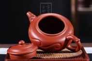 《龍隱線(xiàn)韻》紫砂壺茶具仿古如意紅皮龍壺全手工茶壺