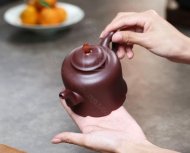 《鴻運當頭-梵鐘壺》